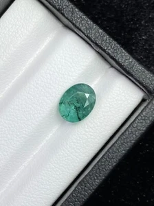 Piedra preciosa esmeralda de Zambia verde natural de 1,90 quilates 1 pieza corte ovalado de Afganistán - Imagen 1 de 3