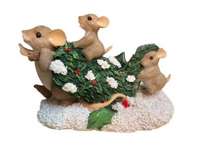 CHARMING TAILS BY FITZ & FLOYD FIGURINE "BRINGING HOME THE TREE" HOLIDAYS - Picture 1 of 15