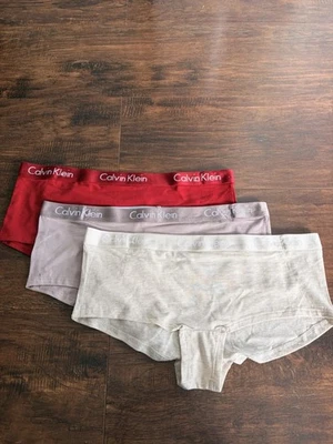 NOVO SEM ETIQUETAS CALVIN KLEIN QP2351O LOGOTIPO STRETCH BOYSHORT 3 PEÇAS CONJUNTO TAMANHO MÉDIO VERMELHO/AREIA/BEGE - Imagem 1 de 4