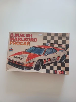 Modellino auto in plastica BMW m1 Malboro pro car Esci vintage 1:24 - Immagine 1 di 4