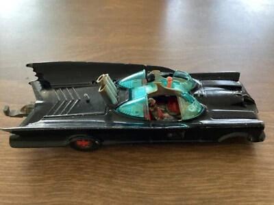 VINTAGE CORGI BATMOBILE FOR PARTS OR RESTORATION - Image 1 of 4