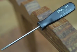 NICE! Snap-on T8 SSTX38 Torx Black Hard Handle Screwdriver Made in USA - Picture 1 of 7