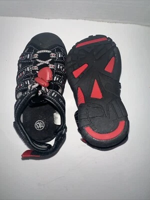 TKS Niños Jóvenes Niño Talla 8 Negro Rojo Foto 1 de 3