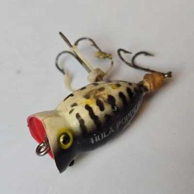 Señuelo de pesca vintage Fred Arbogast Hula Popper - mancha de rana amarillo/negro Topwater Foto 1 de 4