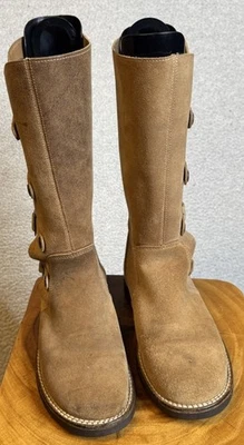 Botas Sundance Engineer de gamuza con correas altas Foto 1 de 4