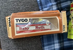 Tyco HO Scale Baby Ruth Billboard Reefer Train Box Car - Picture 1 of 3