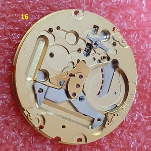 quarzwerk kal. eta 955.112 Uhrwerk ungeprüft für Teile alt vintage - Bild 1 von 3