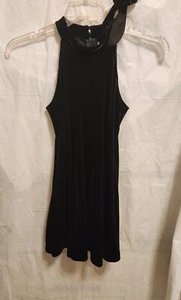 GB Girls Sleevess Halter Bow Neck Velvet Fit and Flare Dress Size 14 - Picture 1 of 13