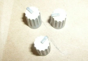 Eurorack MX 2004A 20 Channel Mixer Console Sound Board 3 LOT WHITE KNOB KNOBS - Picture 1 of 4