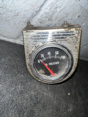 VINTAGE CHROME DASH INSTRUMENT GAUGE PANEL Oil Pressure Gauge 0-80 psi - Image 1 of 4