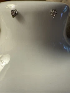 Beautiful Sterling Silver Tiny Heart Studs - Picture 1 of 5