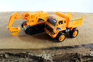 2002 Sunoco Construction Vehicles Dump Truck and Excavator - Picture 1 of 5