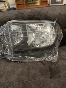 2014 2015 2016 2017 Toyota Tundra Left Driver Side Headlight Halogen - Bild 1 von 14