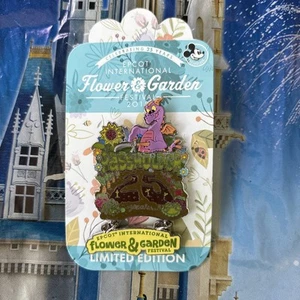 Spilla porta passaporto 25° anniversario festa giardino fiori Disney 2018 NOC - Foto 1 di 1