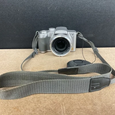 Panasonic LUMIX DMC-FZ5 5.0MP Digital Camera Silver - Untested - Image 1 of 4