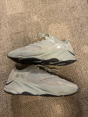 Talla 13 - Adidas Yeezy Boost 700 Salt Foto 1 de 4