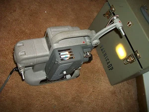 YASHIKA-8P 8MM FILM MOVIE PROJECTOR IN THE BOX - Picture 1 of 7