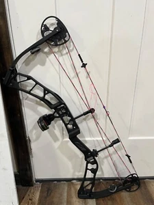 Elite Impression Compound Bow - Picture 1 of 6