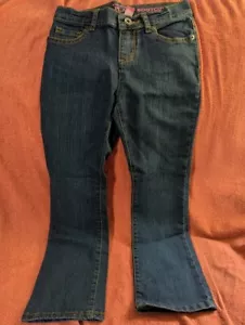 Children's Place Girls Bootcut Jeans Size 8 - Picture 1 of 1