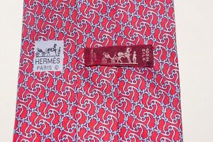 HERMES Mens 100% Silk Designer Tie FRANCE Red Geometric Chain Pattern 7881 MA