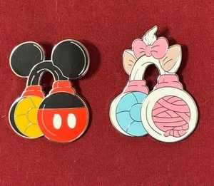 Disney Pin 2025 Magical Mystery Serie Figur Kopfhörer Mickey Mouse & Marie - Bild 1 von 8