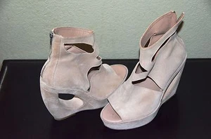 Stunning booties by Ann Demeulemeester Italy- check it out! - Picture 1 of 4