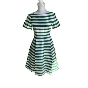Vestido Kate Spade New York verde y blanco a rayas hasta la rodilla - Imagen 1 de 9