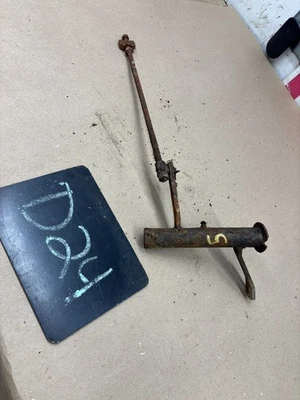 1969 1970 72 Chevrolet Gmc TRUCK 4WD MANUAL TRANSMISSION Z BAR W/MOUNT LINKAGE 4 - Image 1 of 4