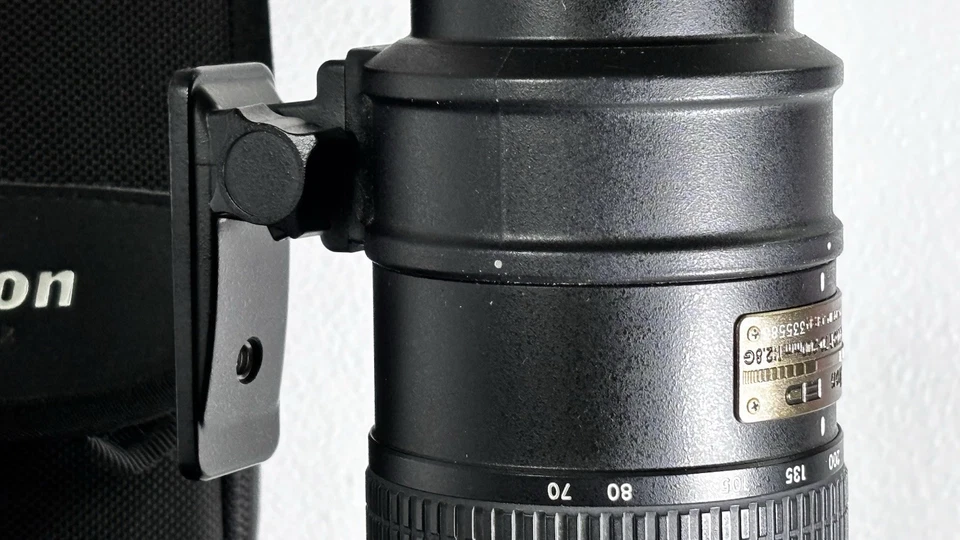 Nikon AF-S NIKKOR 70-200mm f/2.8E FL ED VR Camera Lens **MINT** - image 1 of 4