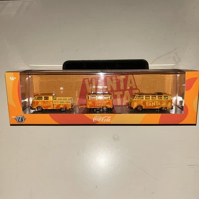 M2 Machines Chase 1960 VW doble cabina con remolque y VW 1960 15 ventanas camiones para autobuses Foto 1 de 4