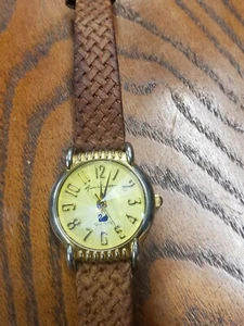 womens Gloria Vanderbilt Swarovski Crystal Genuine Leather Band Watch quartz - Picture 1 of 7