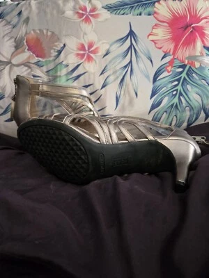 Tacones altos para mujer talla 11 Foto 1 de 4