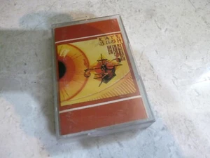 MUSIC CASSETTE KATE BUSH THE KICK INSIDE - Picture 1 of 2