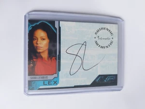 ALIEN VS PREDATOR - A1 SANAA LATHAN (AUTOGRAPH CARD) - Picture 1 of 2