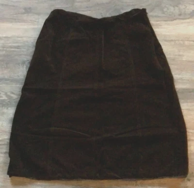 Falda de pana marrón oscuro Valerie Stevens con acento inferior de ganchillo Foto 1 de 4