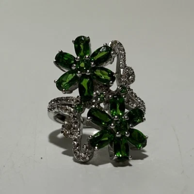 Anillo de cóctel con racimo de flores de diopsido cromado de plata de ley 925 talla 6 Foto 1 de 4