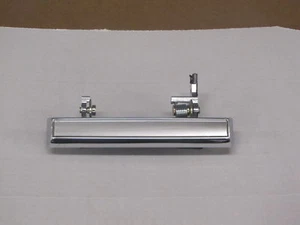 1970-77 FIREBIRD TRANS AM DOOR HANDLE, LEFT HAND "CORRECT STYLE" - Foto 1 di 1