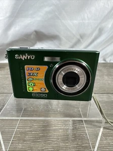 Sanyo VPC-E1090 Green 10 MP Digital Camera- NO Battery- No Charger, Zoom Sticks - Picture 1 of 8