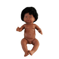 Babypuppe Puppe dunkelhäutig mit Haaren Junge 42 cm NEU