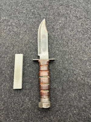 ВИНТАЖНЫЙ нож для выживания VALOR #998 с ножнами и точильным камнем - Изображение 1 из 4