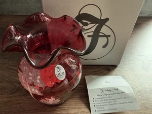 FENTON Vase Cranberry Glas handbemalt signiert Junge & sein Hund # 707/2350 - Bild 1 von 5