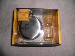 George Hardy Hip Flask and 2 Shot Glass set NEW - Picture 1 of 5