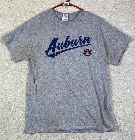Auburn Tigers Gray T Shirt NCAA Size M Medium Short Sleeve Shirt Needs Washed Cover