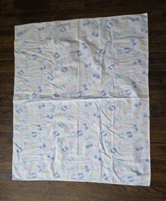 Manta envoltura para recibir bebés de hospital de colección estampados pastel para manos y pies 32x38" Foto 1 de 4