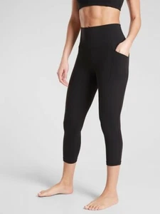 Athleta Salutation Stash Pocket II Capri Powervita Black, Size XS, Yoga 531304 - Picture 1 of 3