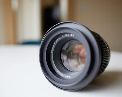 ZEISS Zeiss Makro-Planar T 100mm f/2 MF ZE Lens For Canon-Cine Modified - Image 1 of 2