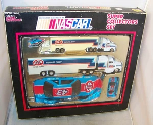  RACING CHAMPIONS SUPER COLLECTORS SET 1991 #43 STP CARS HAULERS RICHARD PETTY  - Picture 1 of 4