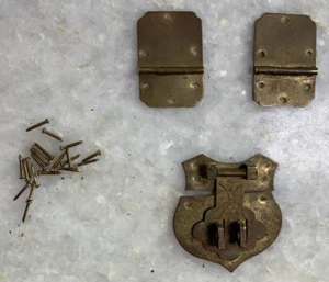 Antique Vintage Brass Metal Ornate Hinge Hinges Lock Locking Plate Cover Latch - Picture 1 of 12
