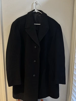 Gabardina London Fog para hombre K 746. Talla XL. Color negro. Excelente estado. Foto 1 de 4