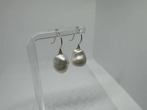 14K 3.7g Solid Yellow Gold White Pearl Baroque Fish Hook Dangle Drop Earrings - Picture 1 of 12